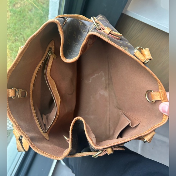 Authentic Louis Vuitton - Picture 3 of 4